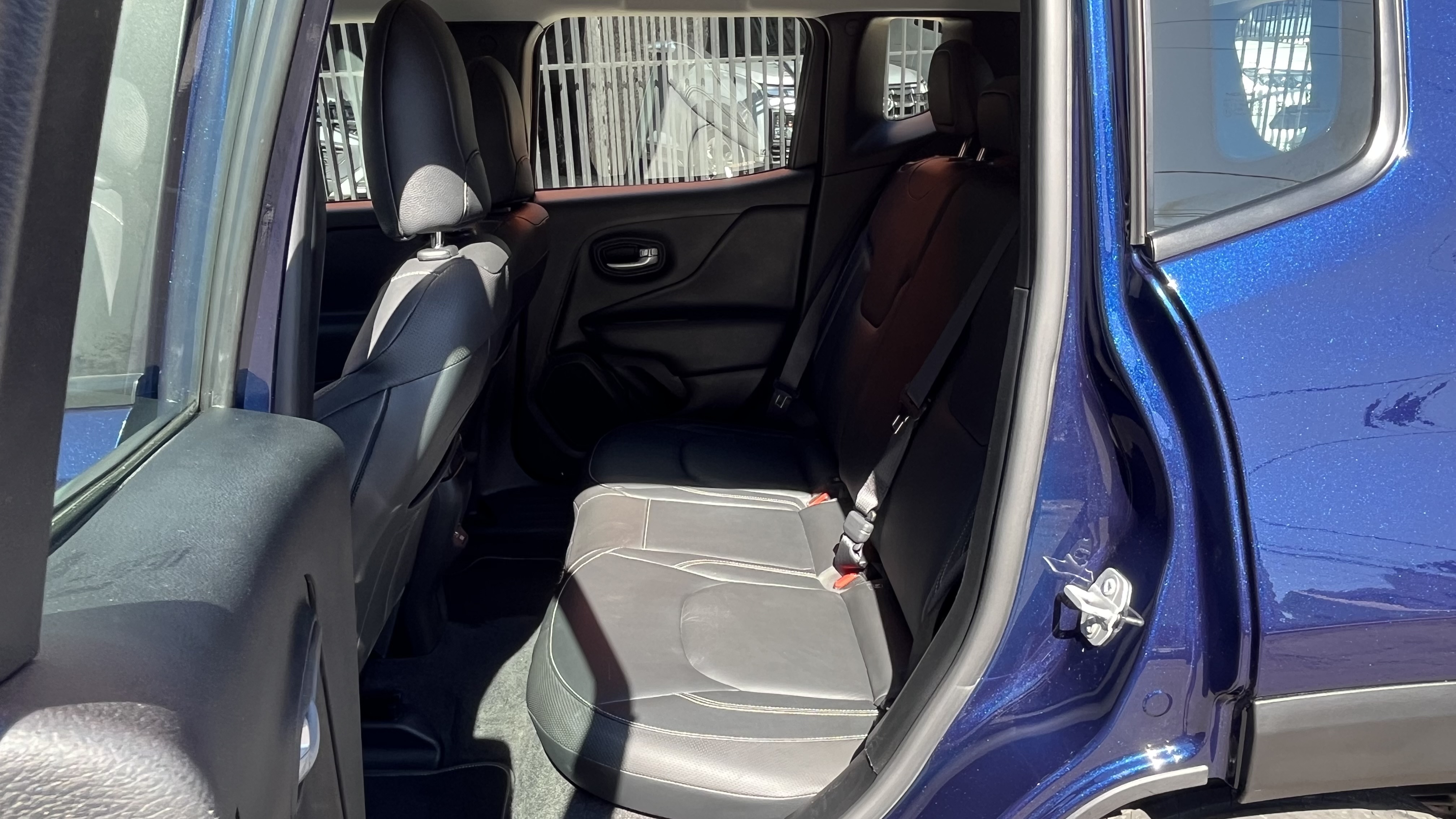 Jeep Renegade 1.3 270 Longitude Flex 16V AUT… - foto 7