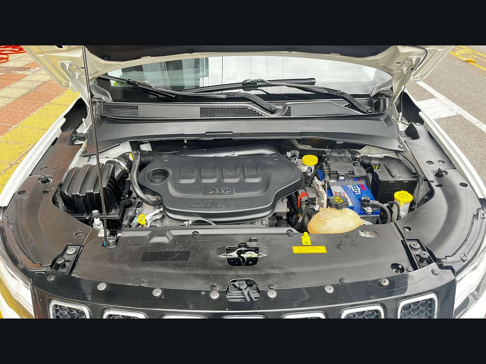 Jeep Compass 2.0 16V FLEX LONGITUDE 5P AUTOMÁTICO - foto 4