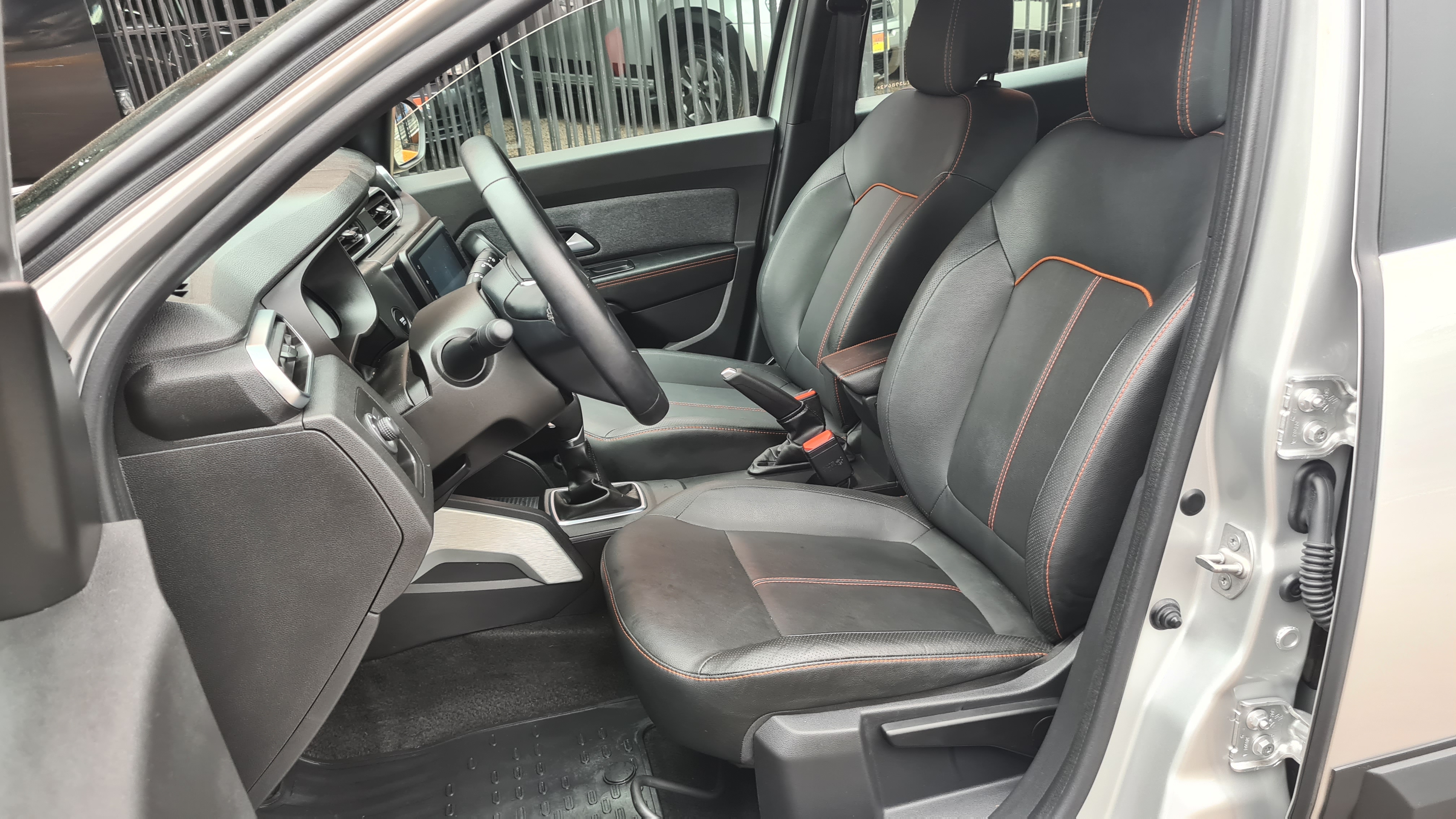 Renault Duster 1.3 TCE FLEX ICONIC X-TRONIC - foto 7