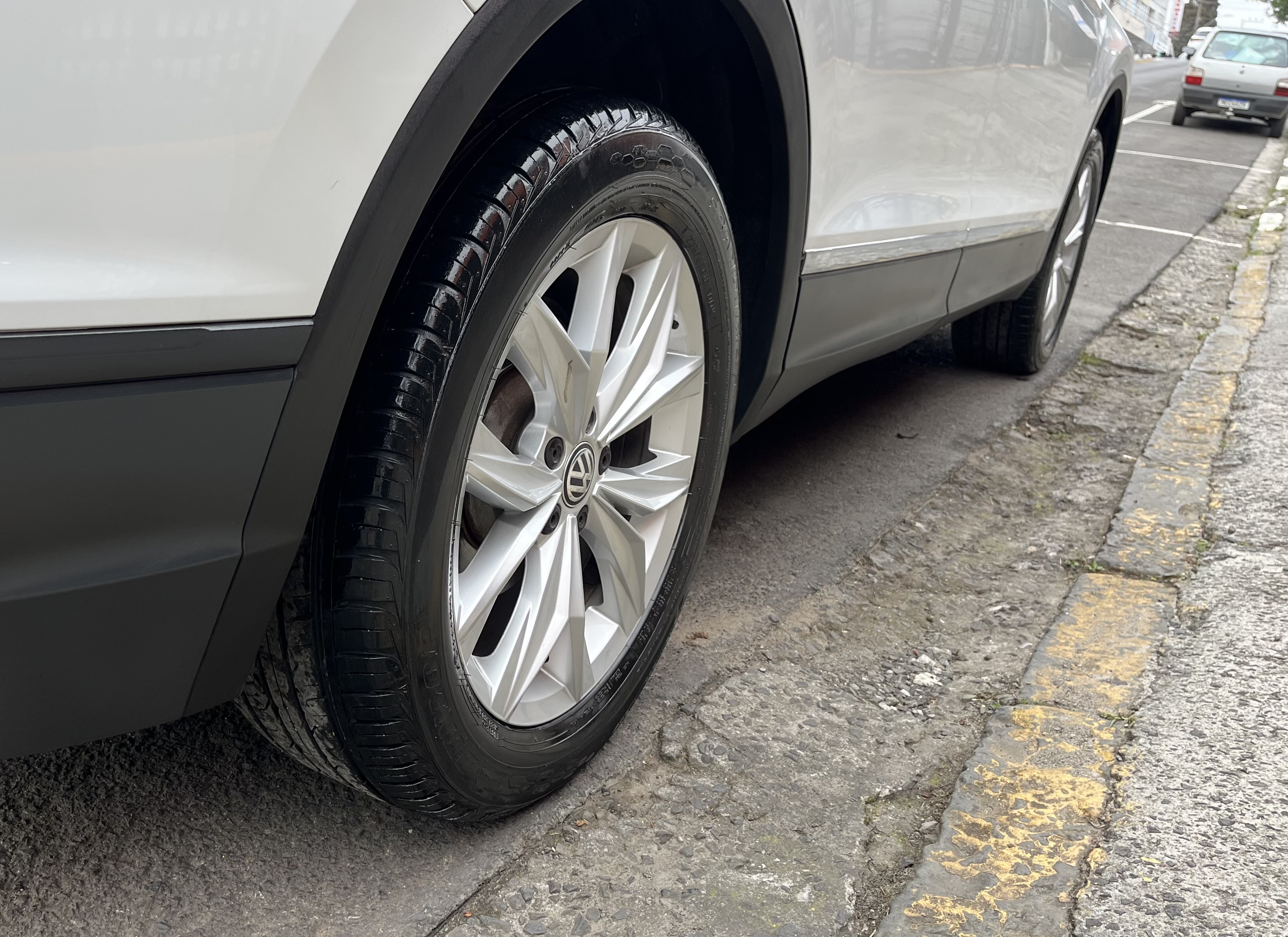Volkswagen Tiguan 1.4 250 TSI TOTAL FLEX ALLASPACE - foto 12