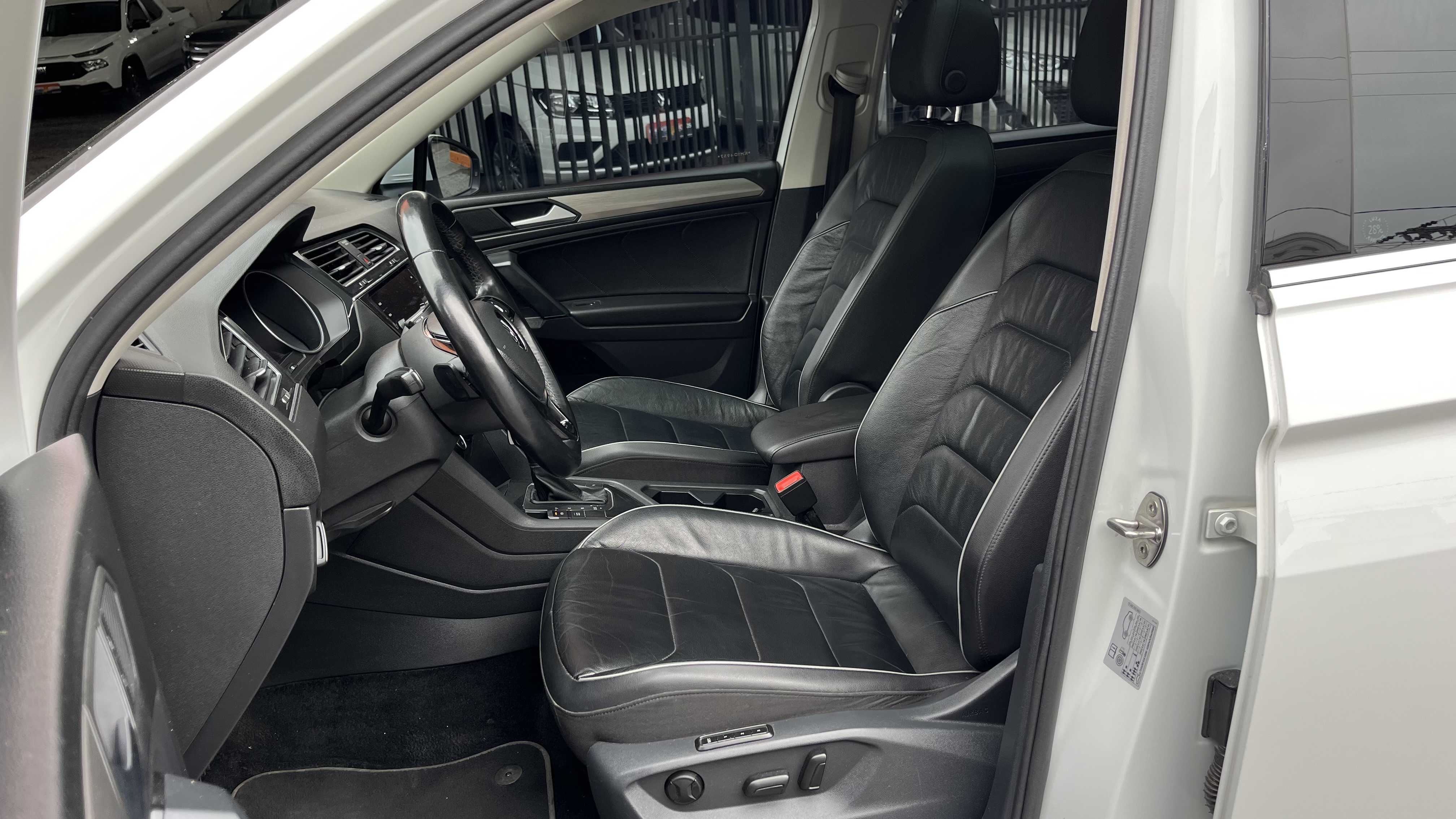 Volkswagen Tiguan 1.4 250 TSI TOTAL FLEX ALLASPACE - foto 6