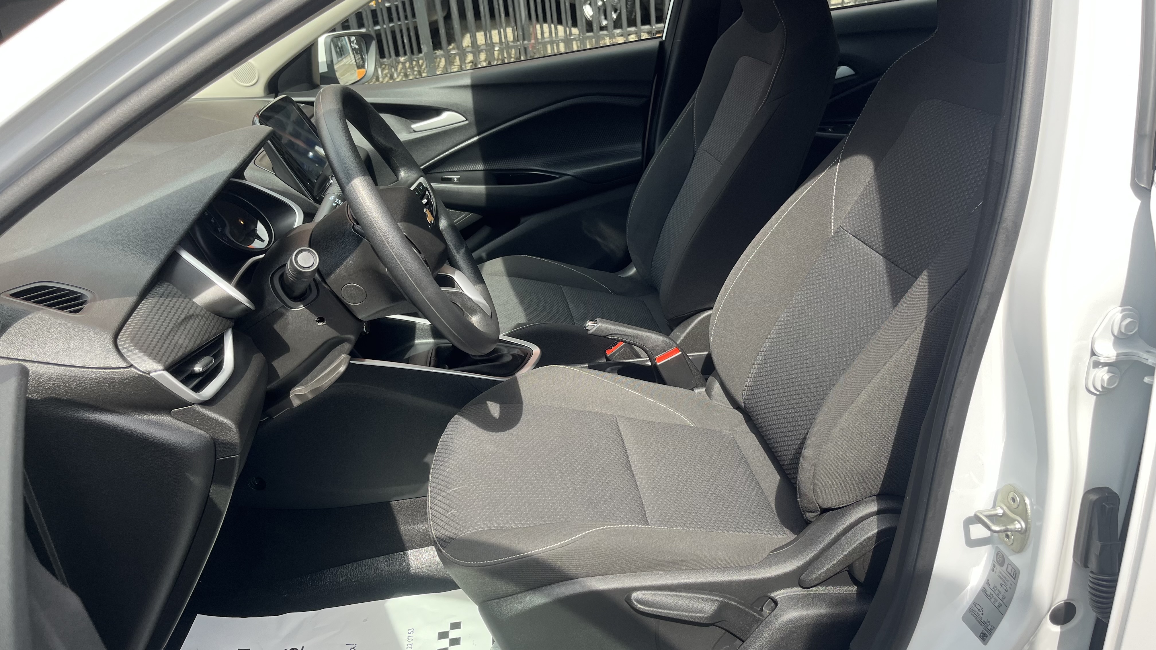 Chevrolet Onix Plus 1.0 plus LT 12V Flex 4P Manual - foto 6